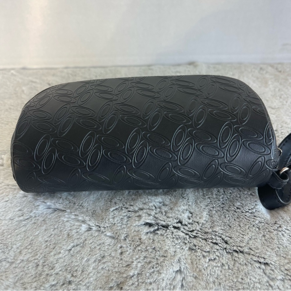 Oakley Soft Shell Sunglass Case - Picture 2 of 9